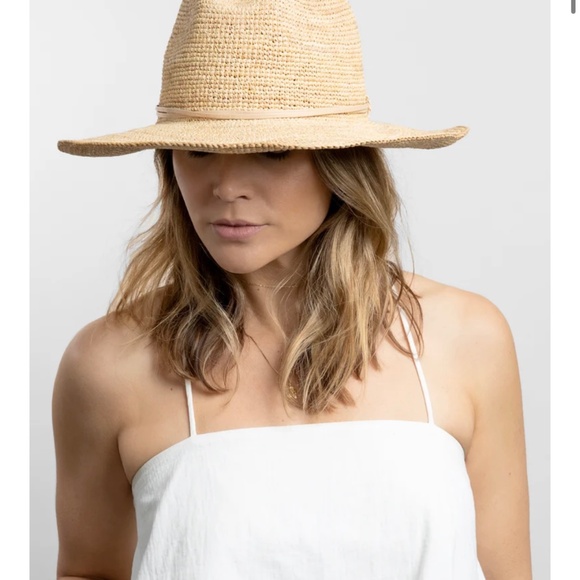 NWT hatattack Raffia Crochet Continental Hat